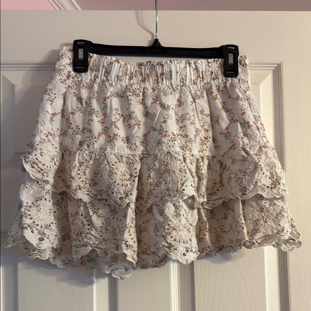 LOFT Petite Eyelet Tiered Skirt size MP
